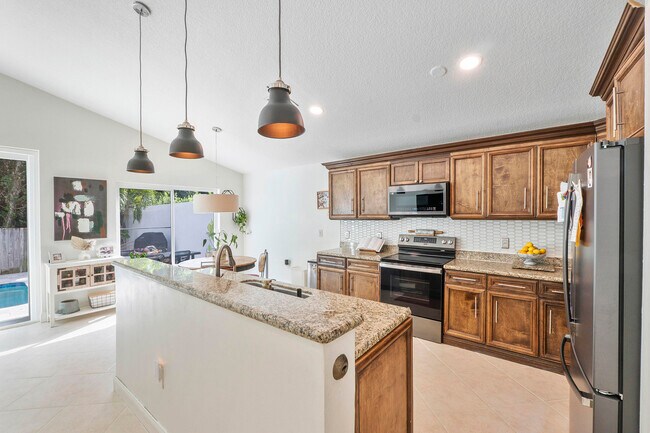 Building Photo - 6755 NW 75th Pl