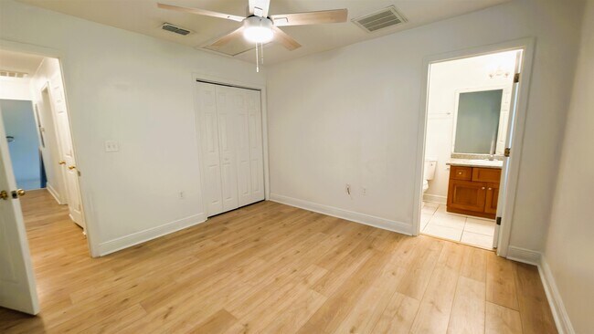 Building Photo - 3189 Sawtooth Dr