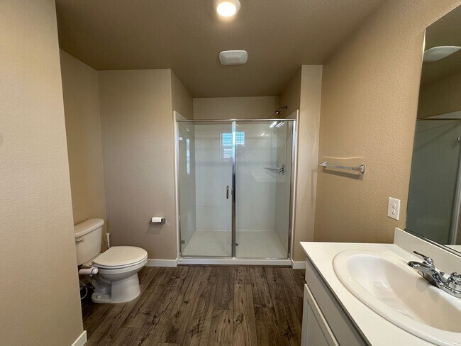 Building Photo - Adorable Lemmon Valley Townhome!