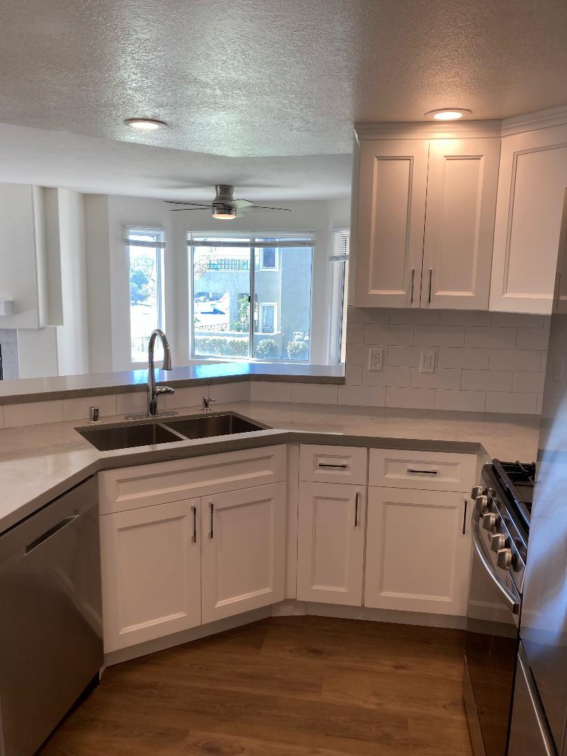 Building Photo - 7030 Paseo Encantada