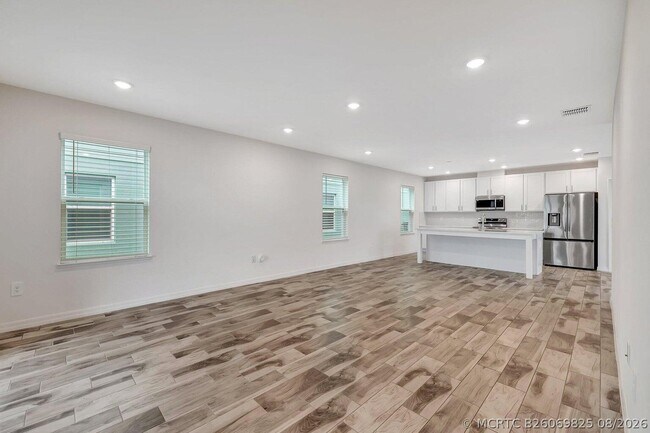 Building Photo - 9381 Serapis Wy