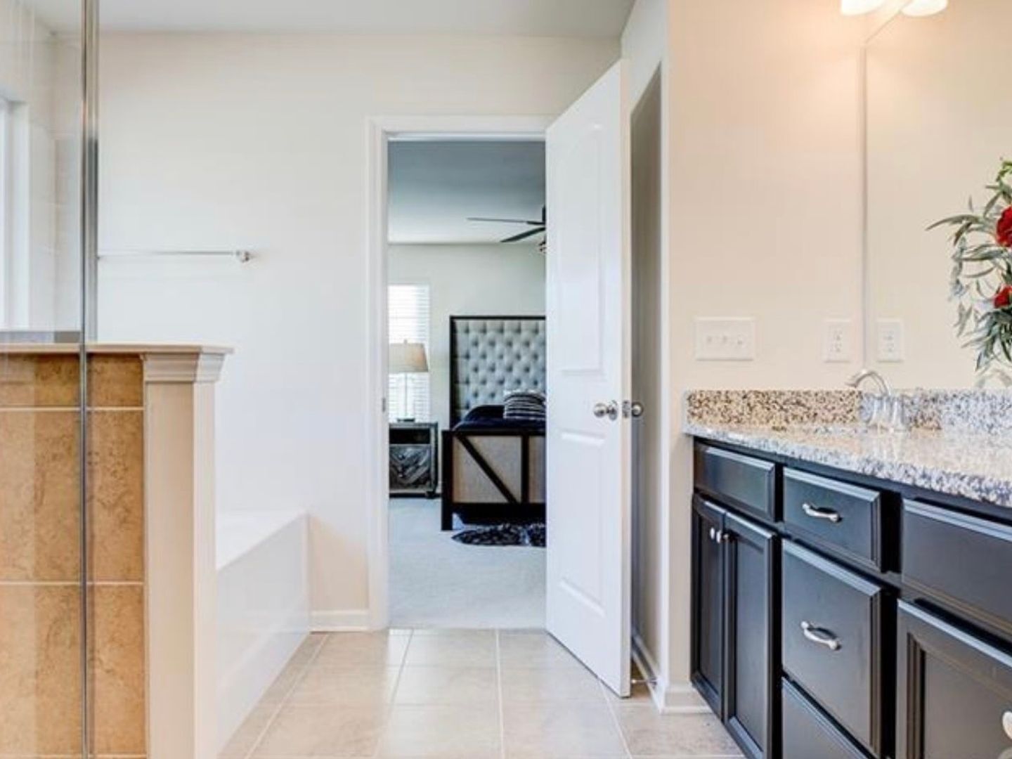 Building Photo - 4107 Hickory View Dr