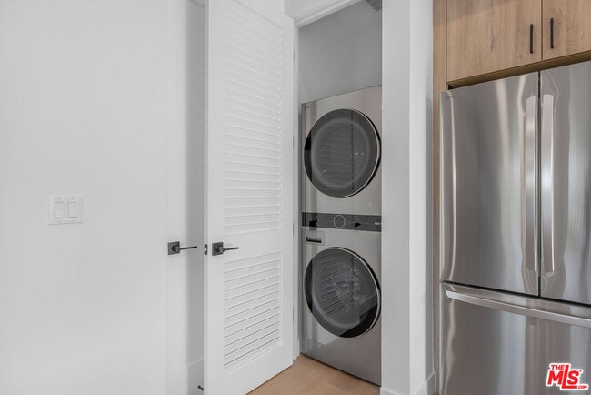 Building Photo - 12706 Pacific Ave