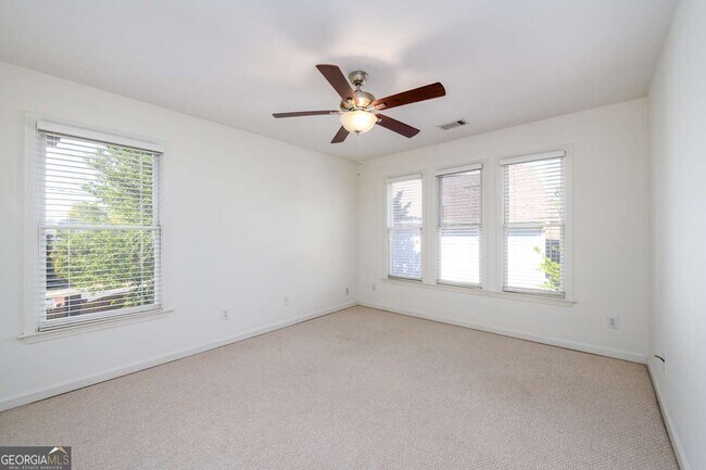 Building Photo - 1560 Oak Park Cove