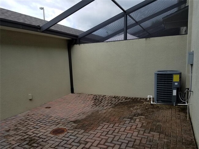 Building Photo - 12610 Carlby Cir