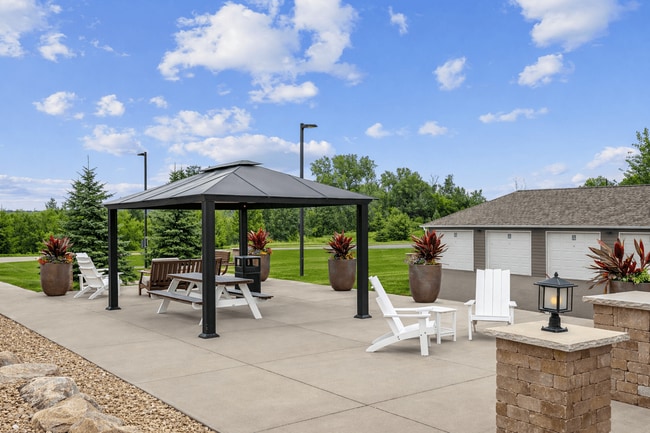 Building Photo - Lake Ridge Apartments