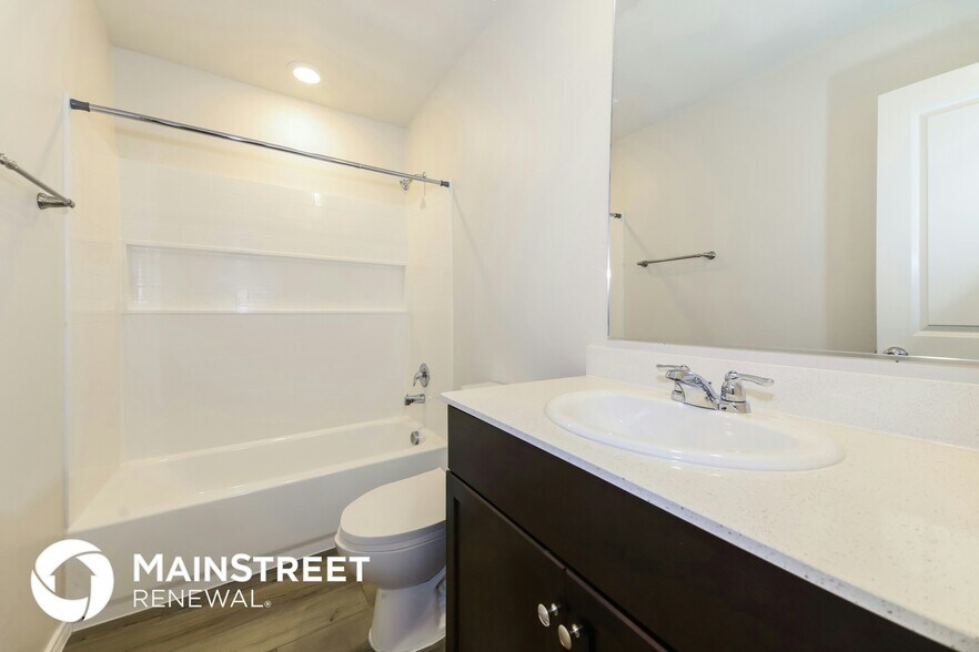Building Photo - 2311 Alcantara Ave