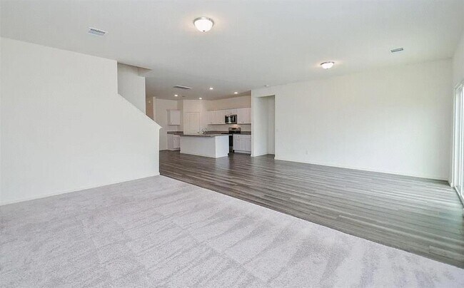 Building Photo - 1000 Lacebark Ln