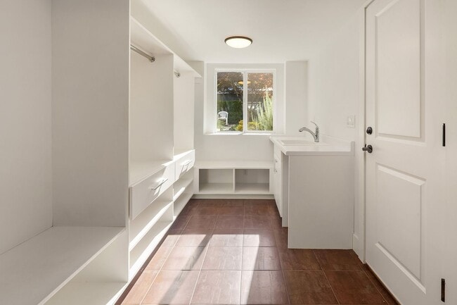 Building Photo - 4bd/3.5ba Kirkland House