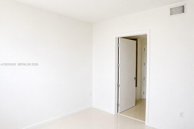 Building Photo - 5300 Paseo Blvd