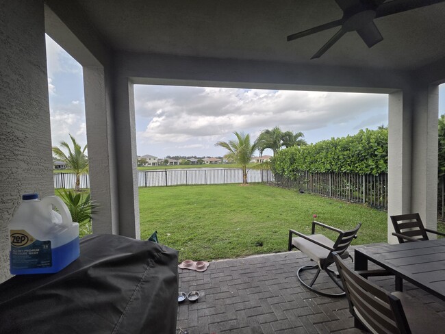 Building Photo - 16007 Whippoorwill Cir