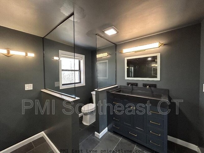 Building Photo - 349 West Rd