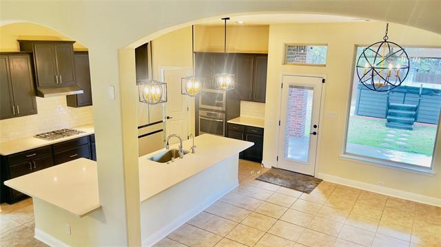 Building Photo - 1000 Lancaster Dr