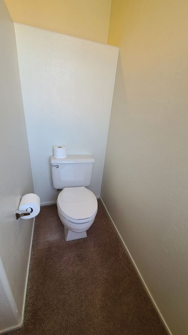 Building Photo - 2 Story home with 4 Bedrooms