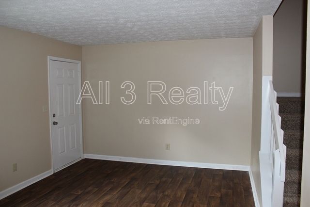 Building Photo - 195 Meadowbrook Ct