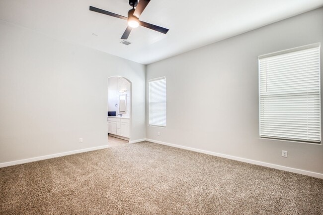 Building Photo - Beautiful East side House 4 bed-2.5 baths, part of The  Club that includes Swimming Pool, Gym, Te...