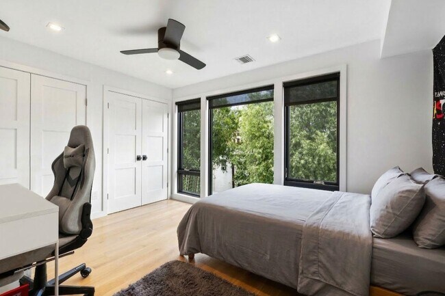 Building Photo - 634 Garden St