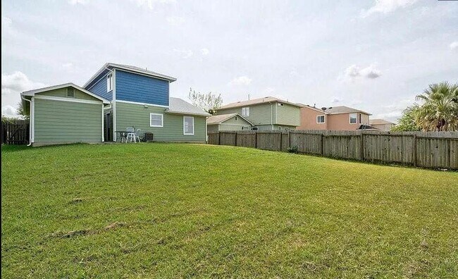 Building Photo - 11900 Lima Dr