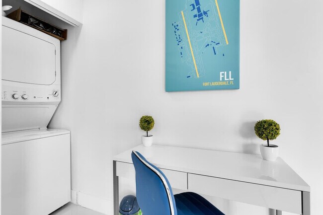 Building Photo - 7061 Coolidge St