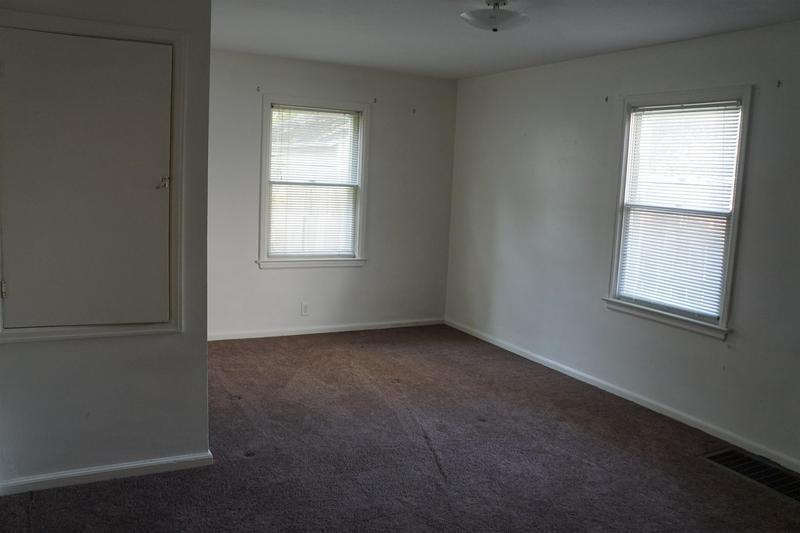 Building Photo - 547 S 11th Ave