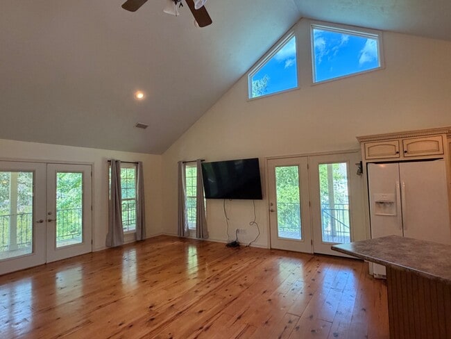 Building Photo - 505 Waterway Dr