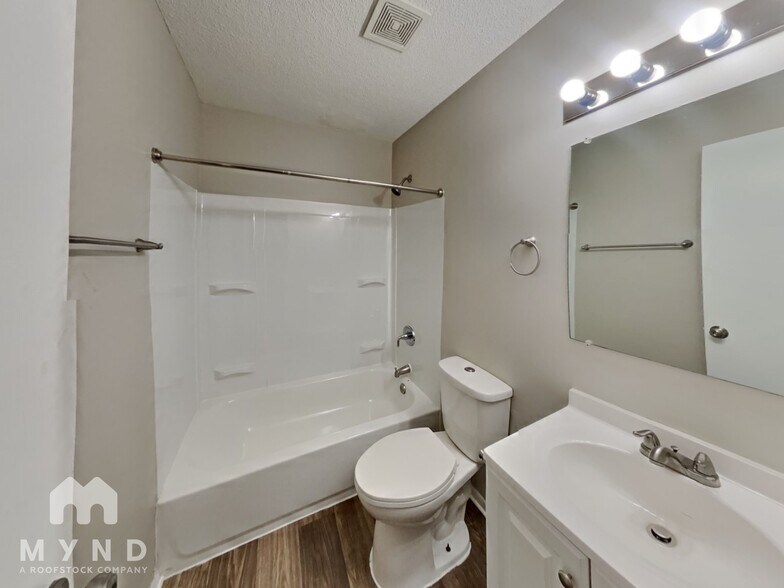 Building Photo - 1497 Ringfield Dr