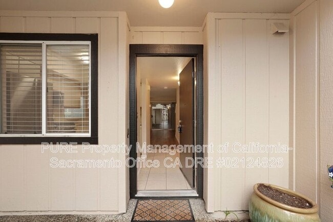 Building Photo - 9200 Madison Green Ln