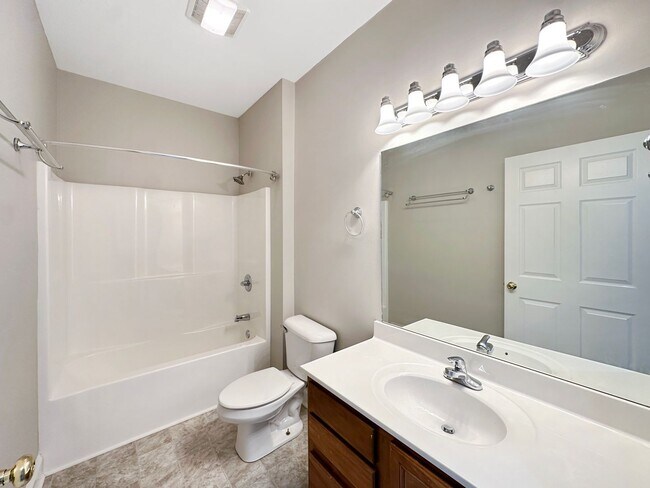 Building Photo - FOR RENT — Stunning One-Level Home in The Preserve, Oak Ridge’s Premier Lakefront Community