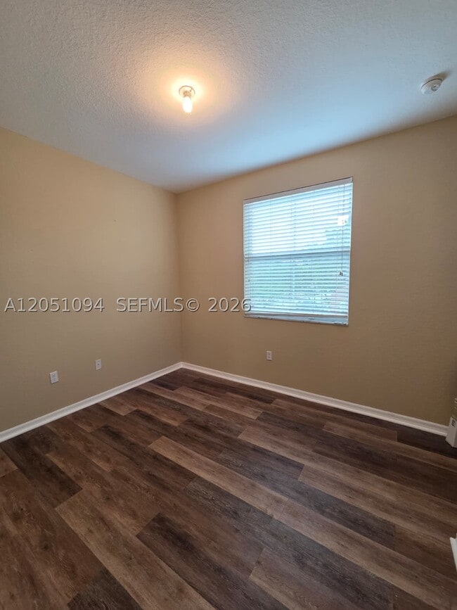 Building Photo - 2851 Prospect 404