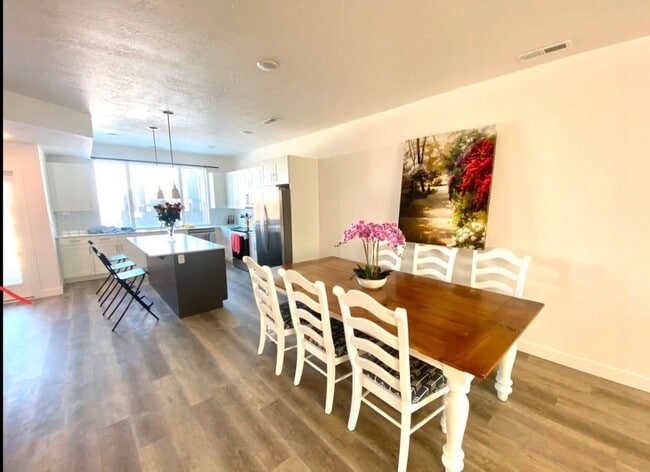 Building Photo - 5512 Victory Lap Ct