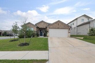 Building Photo - 205 Bethpage Dr