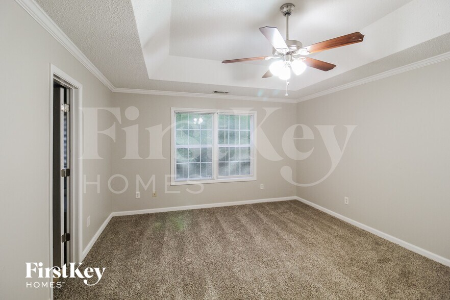 Building Photo - 5354 Crown Oaks Dr