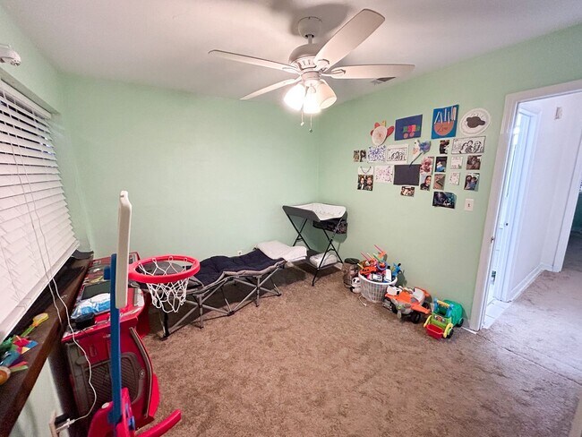 Building Photo - Cresap Arms #430 - Pet-Friendly!