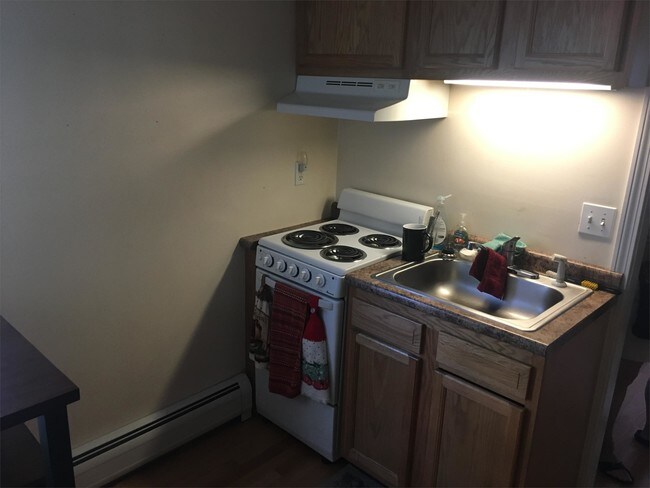 Building Photo - 76 Union St