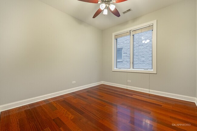 Building Photo - 4418 S Indiana Ave