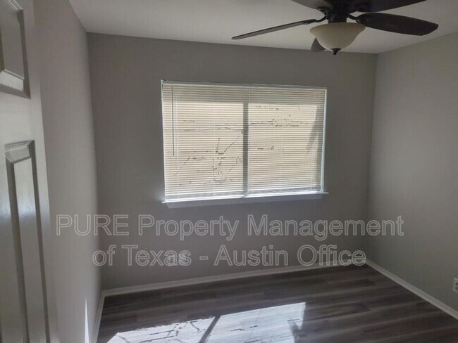 Building Photo - 6604 Scrub Oak Ln