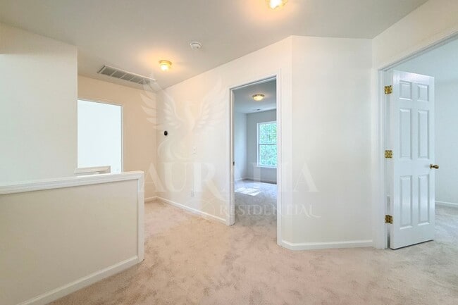 Building Photo - 112 Huntersville Rd