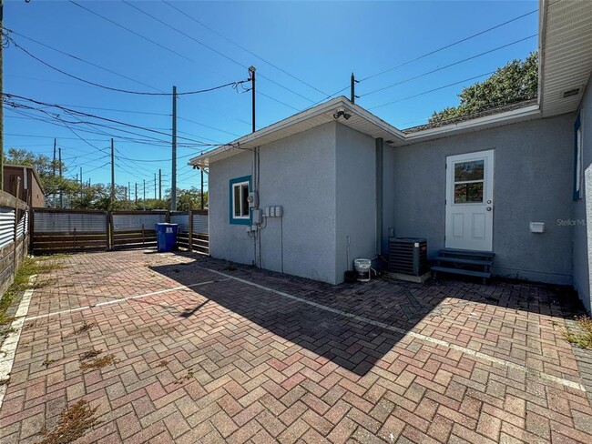 Building Photo - 5050 1st Ave N