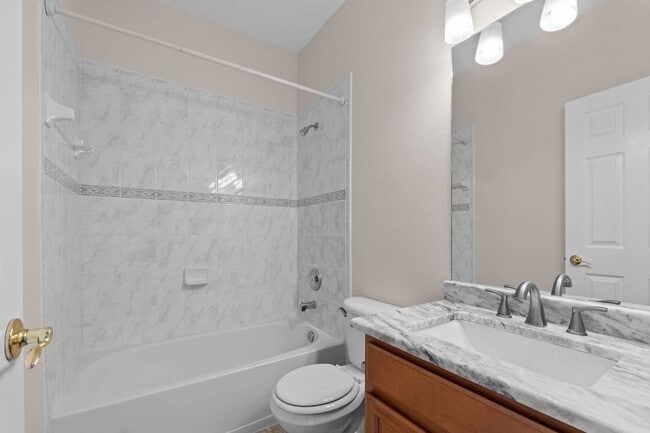 Building Photo - 3008 Bayshore Pointe Dr