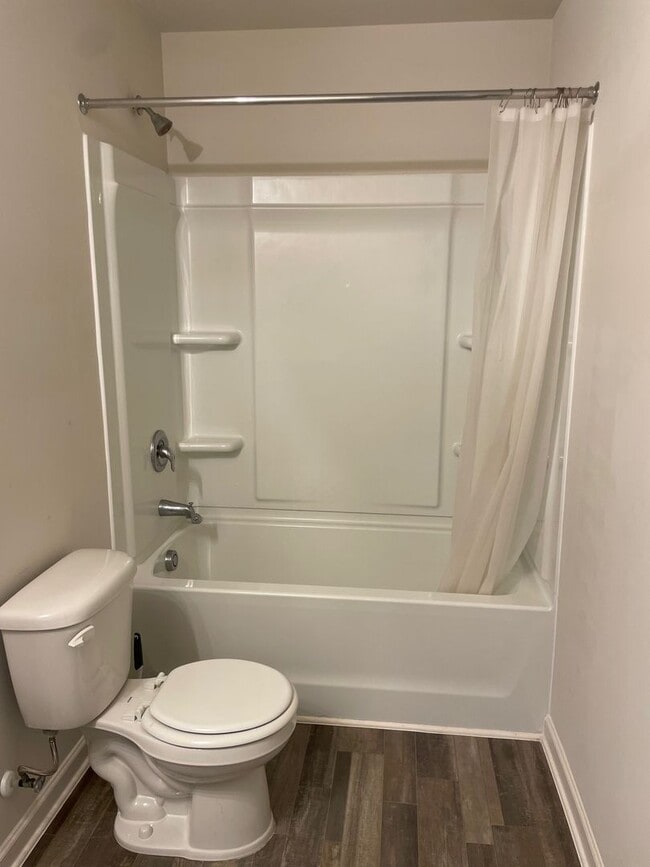 Building Photo - Beautiful 4 bed 3 bath home!