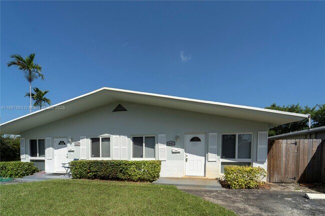 Building Photo - 1402 SW 9th Ave