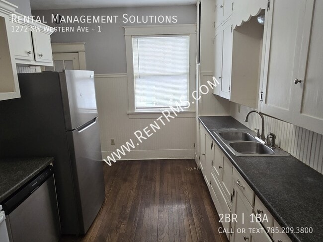 Building Photo - 1272 SW Western Ave