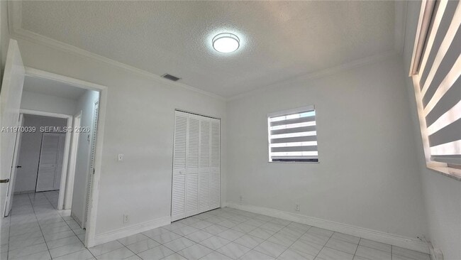 Building Photo - 3041 NW 16th St