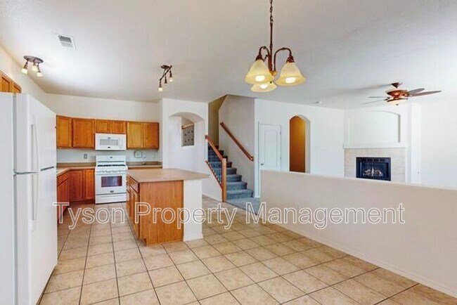 Building Photo - 1375 Peppoli Loop SE