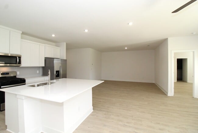 Building Photo - 2309 Langford St