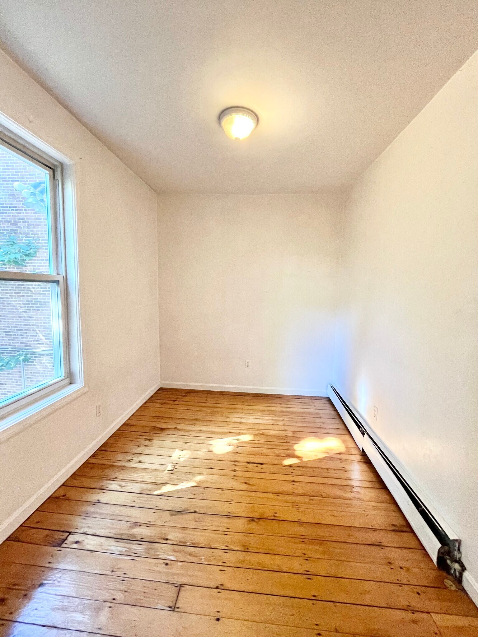 Building Photo - 52 Delle Ave