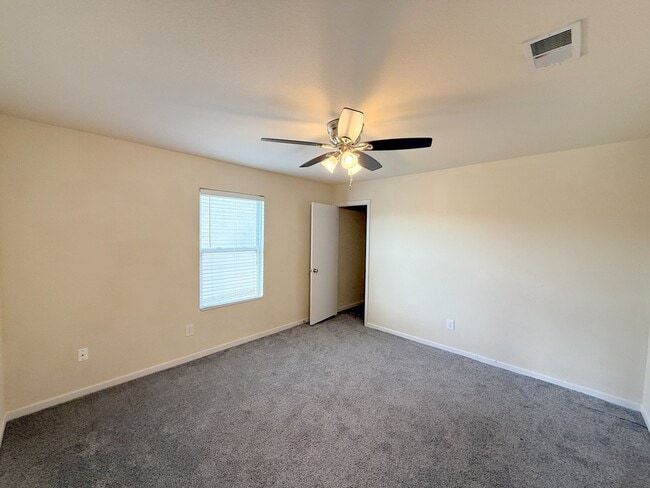 Building Photo - 182 Forestbrook Dr