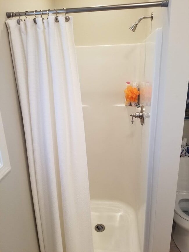 Building Photo - 213 Cherrybark St