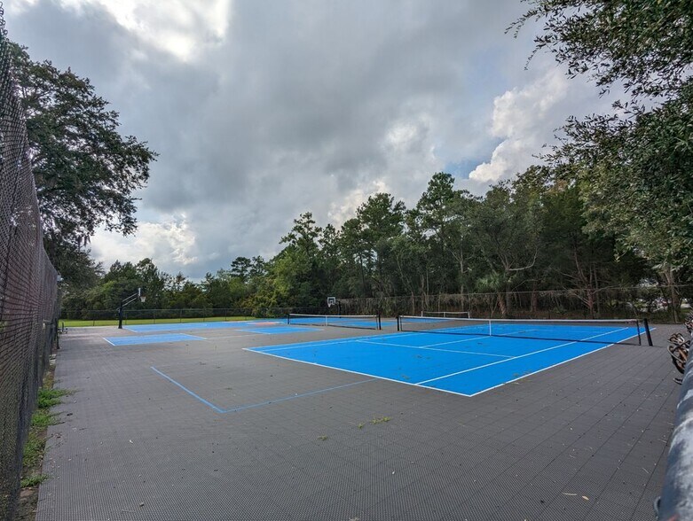 Building Photo - 4370 Great Oak Dr