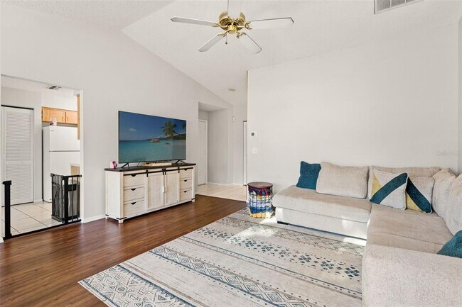 Building Photo - 8006 Picketts Ct